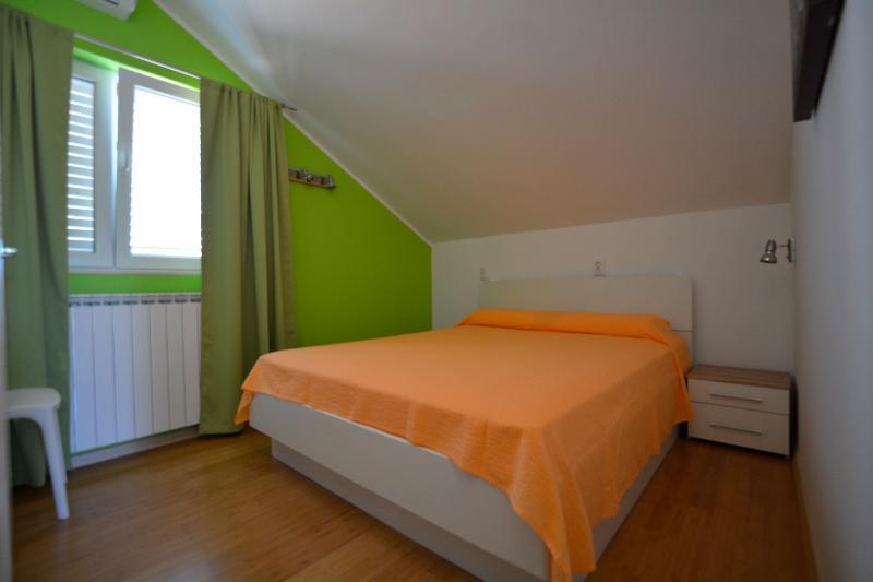 Rosa Apartment